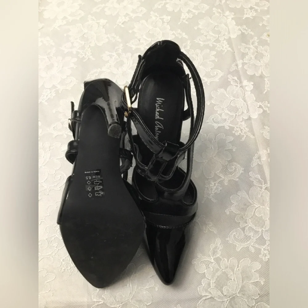 Michael Antonio Glossy Black Heels